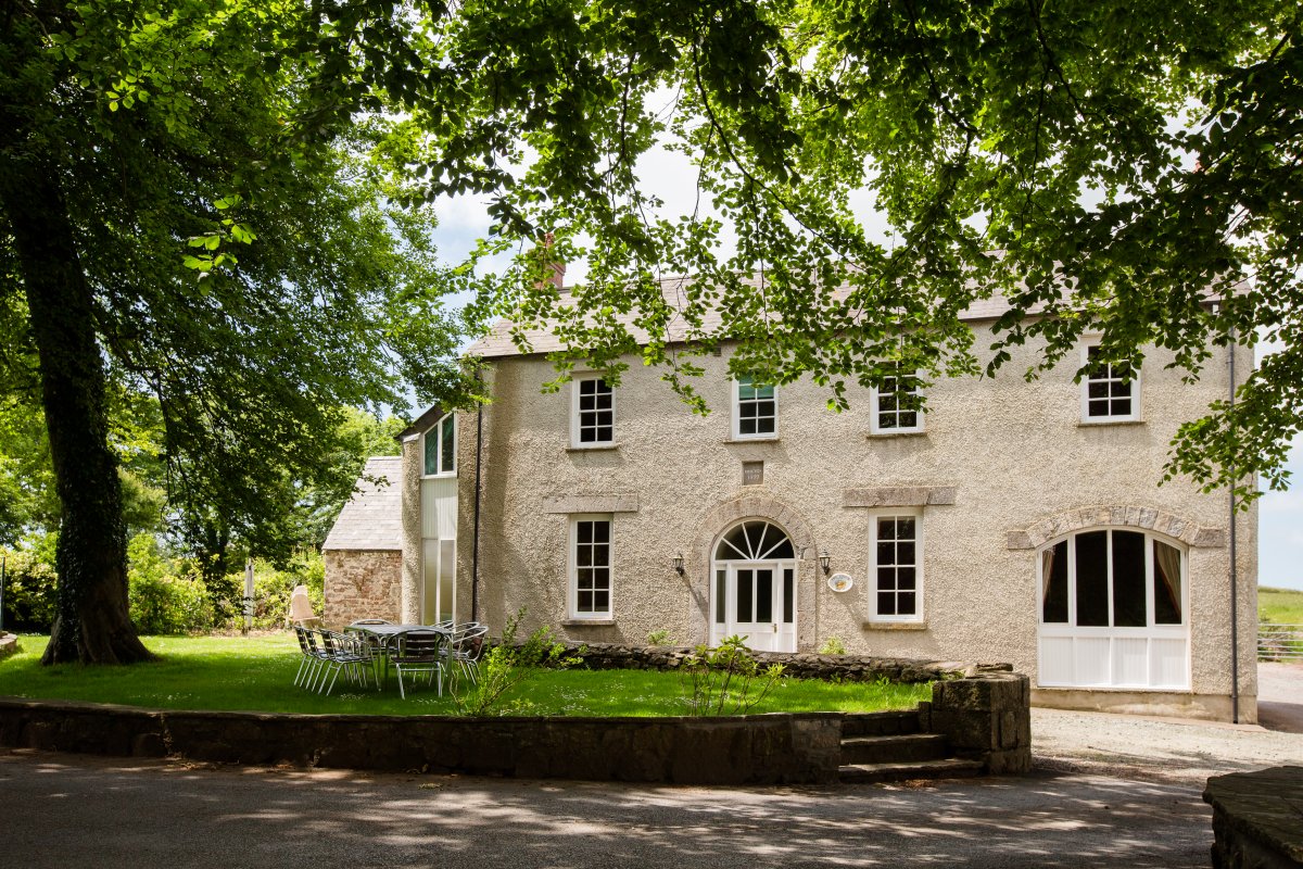 Portclew Cottages - The Coach House beautiful external aspect